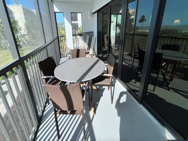 Sanibel Isand Three Bedroom Rental Condo Pool Tennis